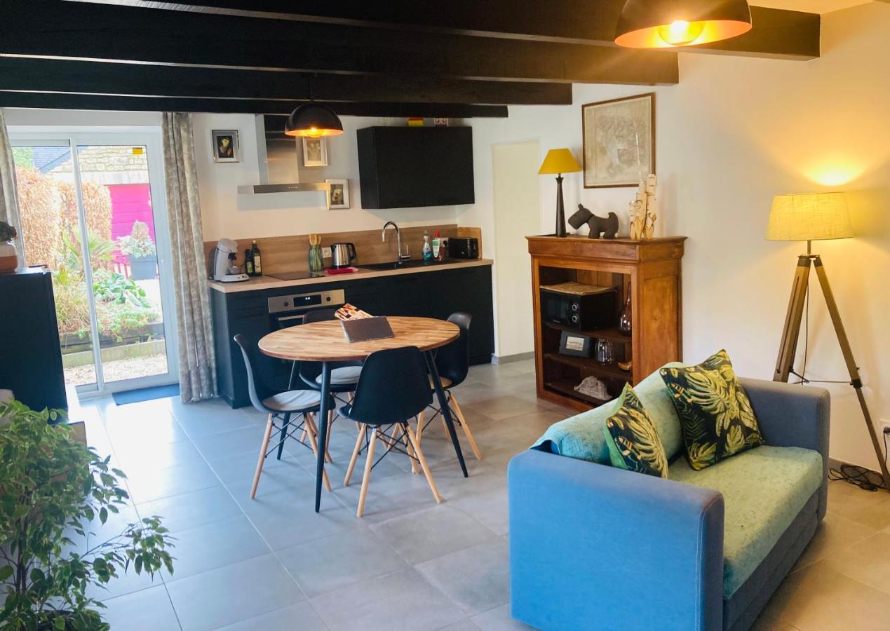 Charmante petite maison rénovée Quistinic Extérieur photo